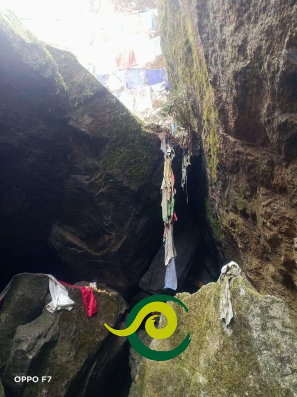 Cave Trekking to Lharynyngpu
