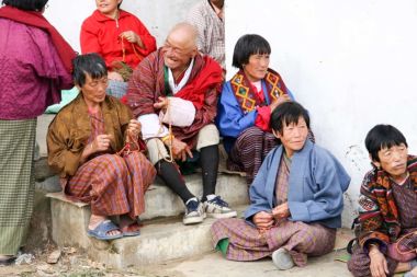Bhutan Reise lachende Menschen